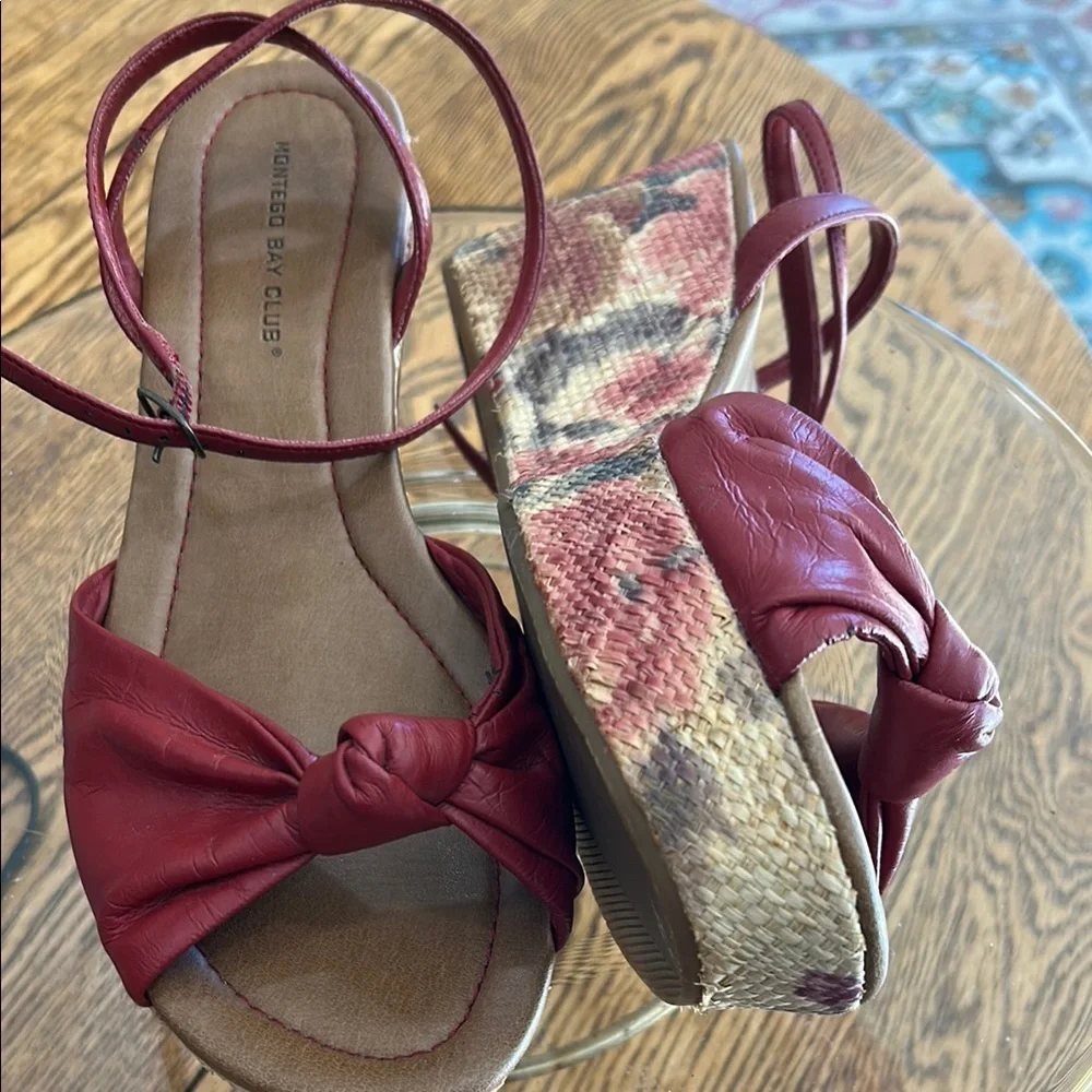 NWOT Montego Bay Club Red Floral Platform Wedge Espadrilles